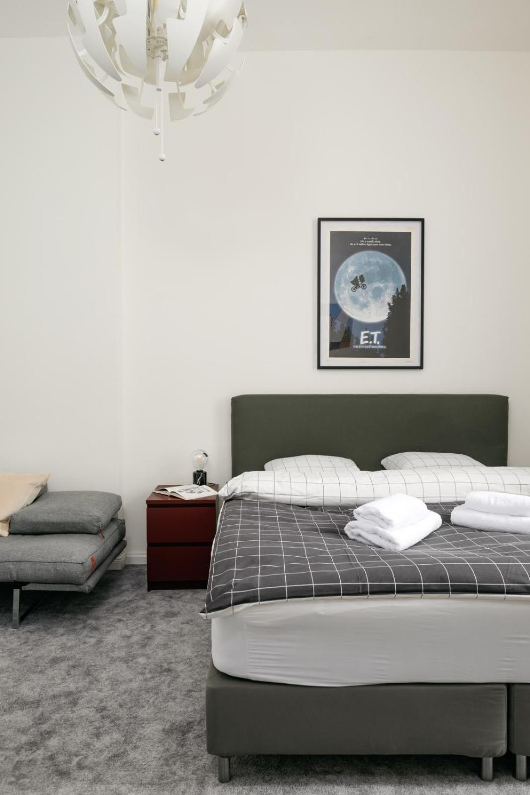 Comfortable And Cosy Apt A Few Steps From Dancing House And Naplavka Dance Prague Luaran gambar