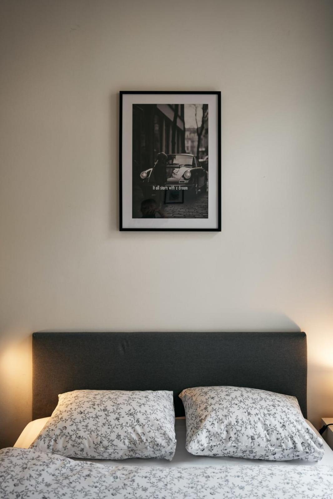 Comfortable And Cosy Apt A Few Steps From Dancing House And Naplavka Dance Prague Luaran gambar